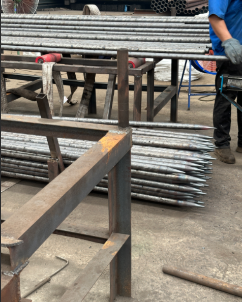 孝感建筑工程所需材料：钢花管，超前小导管